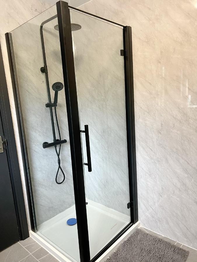 نوتينغهام M Sisters Luxury Home In Ng6 المظهر الخارجي الصورة